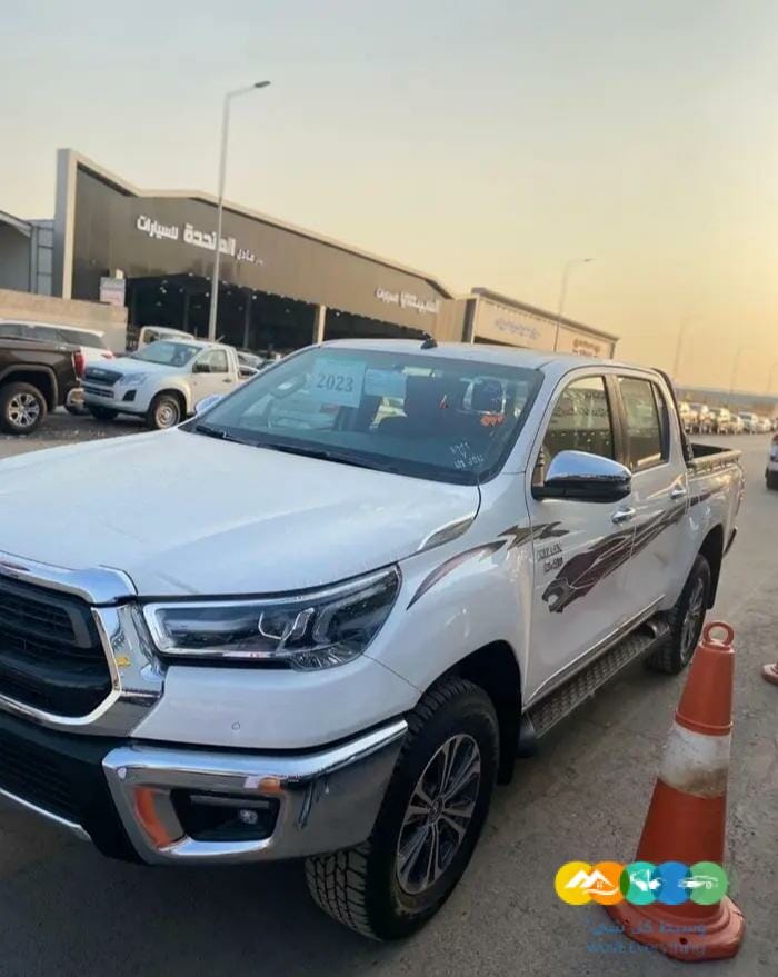هايلوكس 2023 ديزل 2400 S_GLX