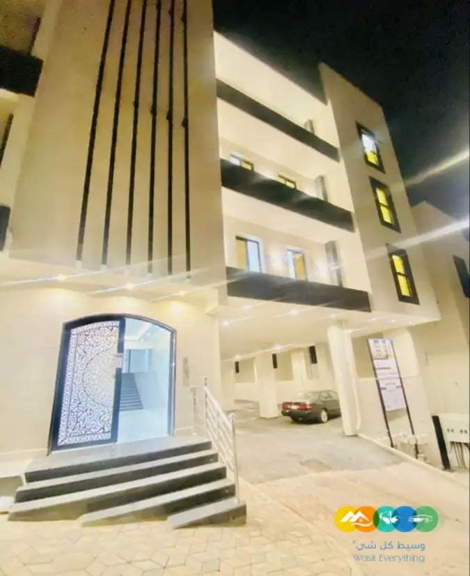 شقق ارضية وعلويه للبيع