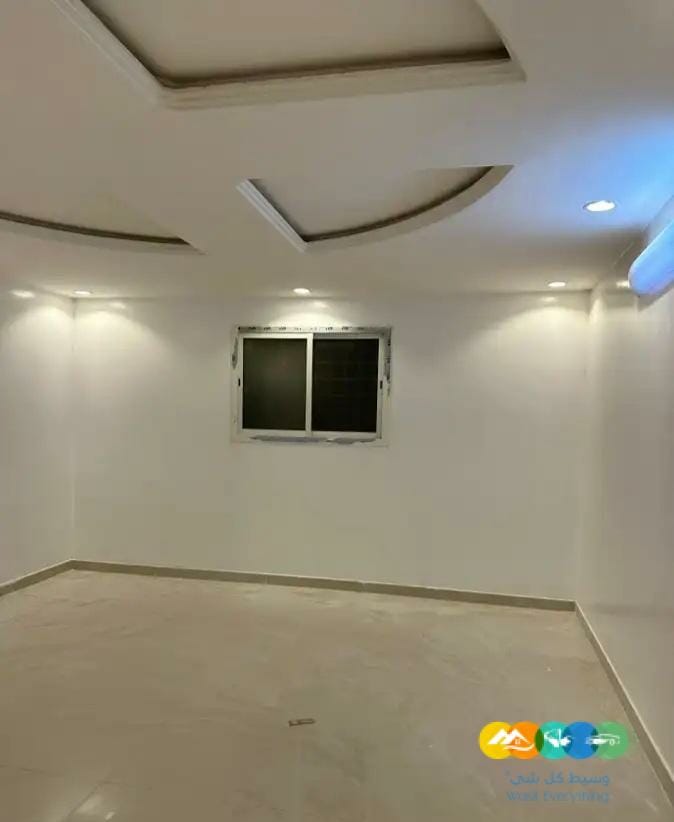 للايجار دور ارضي م400 طويق