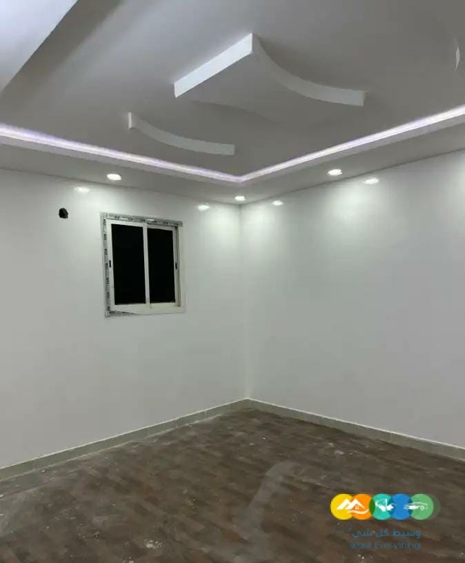 للايجار دور ارضي م400 طويق