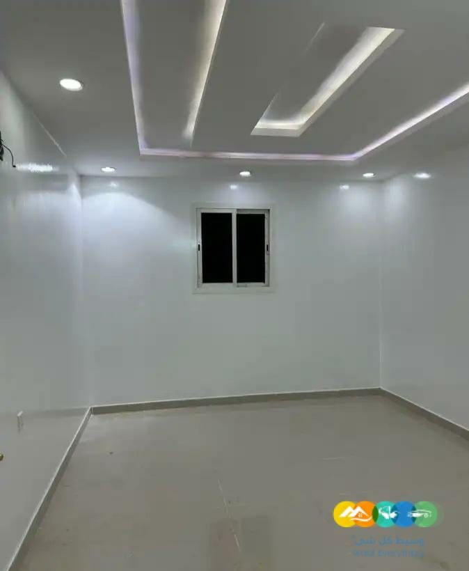 للايجار دور ارضي م400 طويق