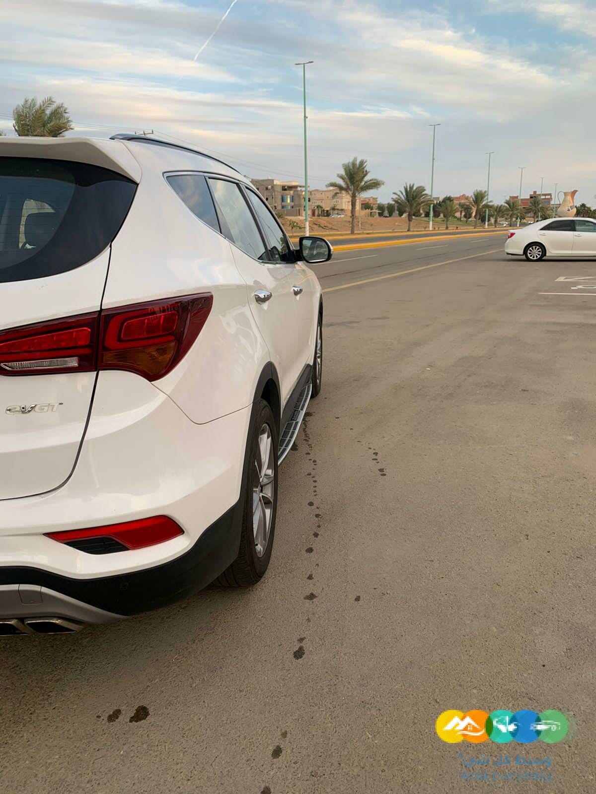 للبيع جيب هوانداي سنتافي 2017