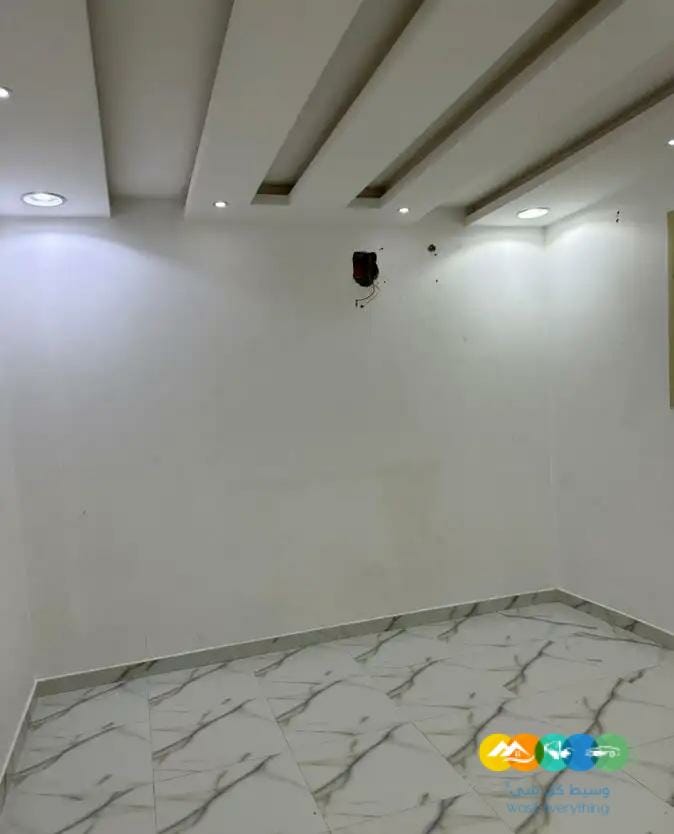 للايجار دور ارضي ف الرياض