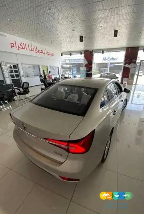 عرض خاص ام جي 5 نص فل وستاندر