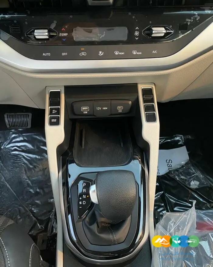 كيا كارينز 2023 ستاندرد ونص فل