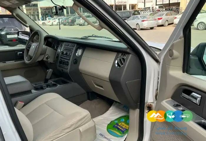 فورد اكسبديشن دبل نظيف جدآ