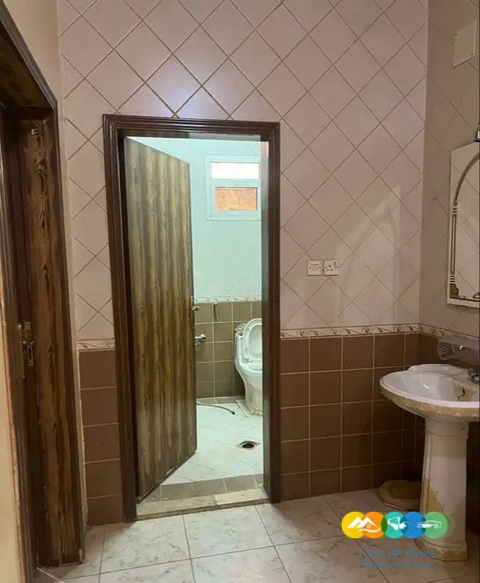 للايجار شقتين م تقابله طويق