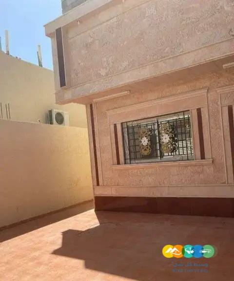 عرض فيلا دور وشقتين للبيع