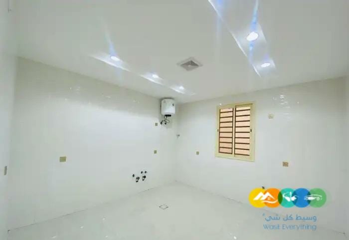 شقق روف أرضية وعلويه للبيع
