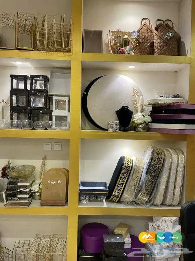 محل ورد ببضاعة متكاملة + منسق