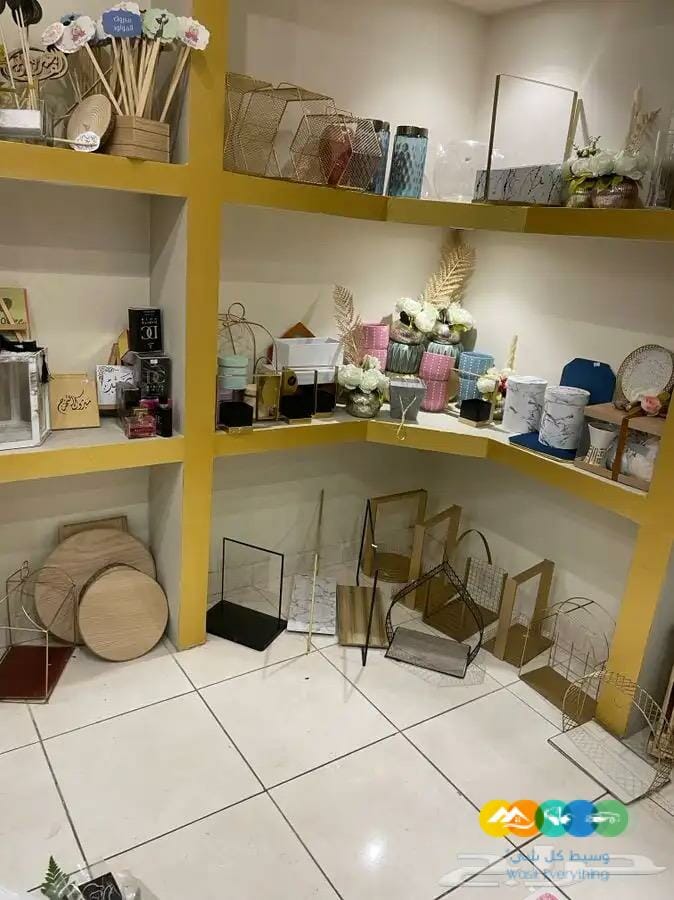 محل ورد ببضاعة متكاملة + منسق