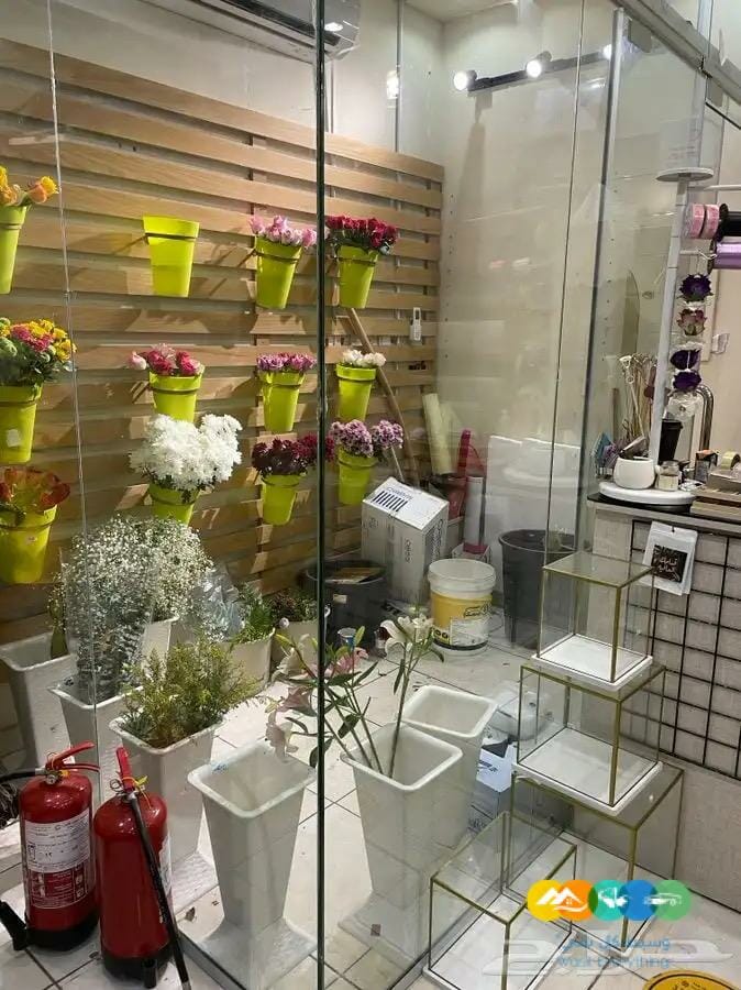 محل ورد ببضاعة متكاملة + منسق