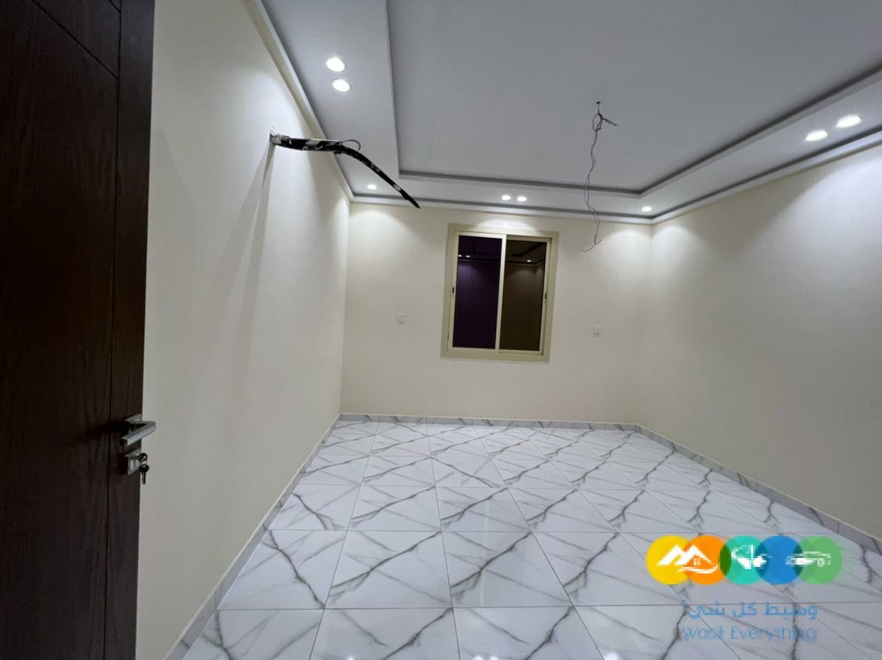 شقة 5 غرف بسعر لقطة للبيع