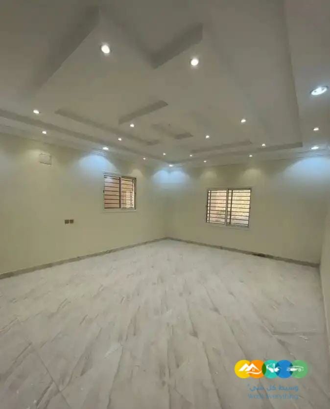 فله للبيع مساحة الارض ٤٥٠ متر