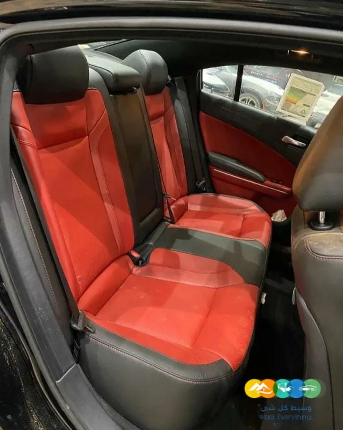 تشارجر 2022 GT لون اسود