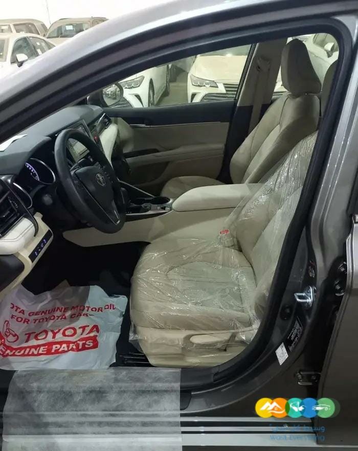 كامري 2022 – LE بنزين مطور