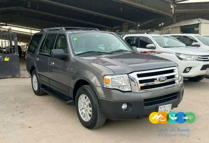 فورد اكسبديشن 2013 دبل نظيف