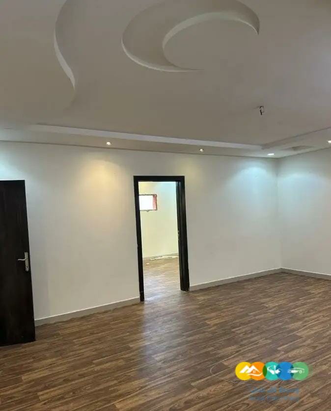 للايجار شقه ف الرياض حي طويق