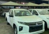 ميتسوبيشي L200 غمارتين 2023