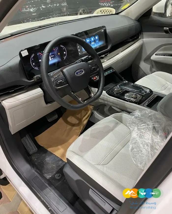 فورد تيريتورى تريند فتحة سقف