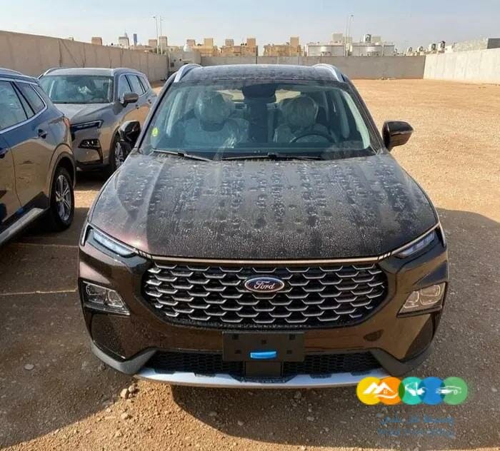 فورد تيريتورى تريند فتحة سقف