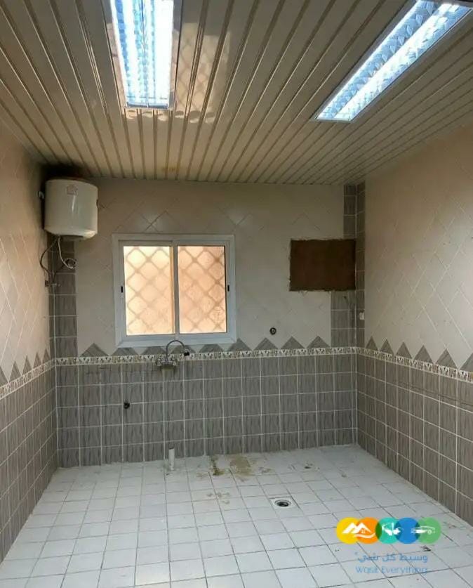 للايجار دور علوي حي طويق