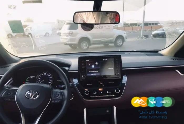 كورولا كروس 2023 نص فل فتحه