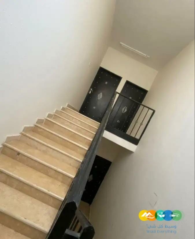 شقة 3 غرف وملحقاتها بحي طويق