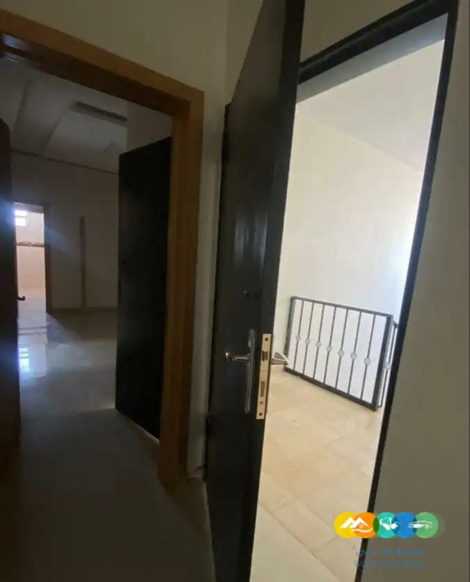 شقة 3 غرف وملحقاتها بحي طويق