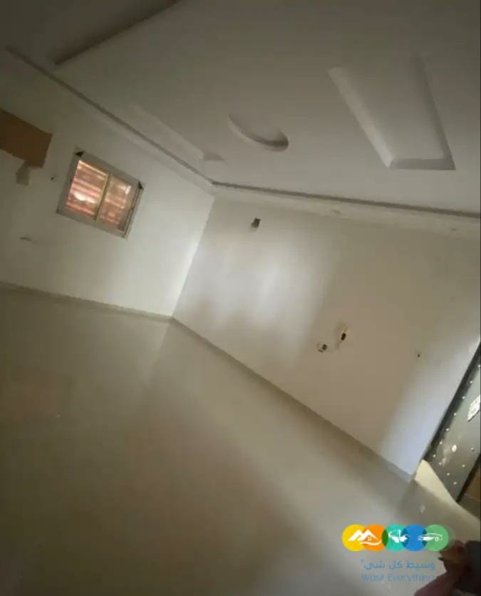 شقة 3 غرف وملحقاتها بحي طويق