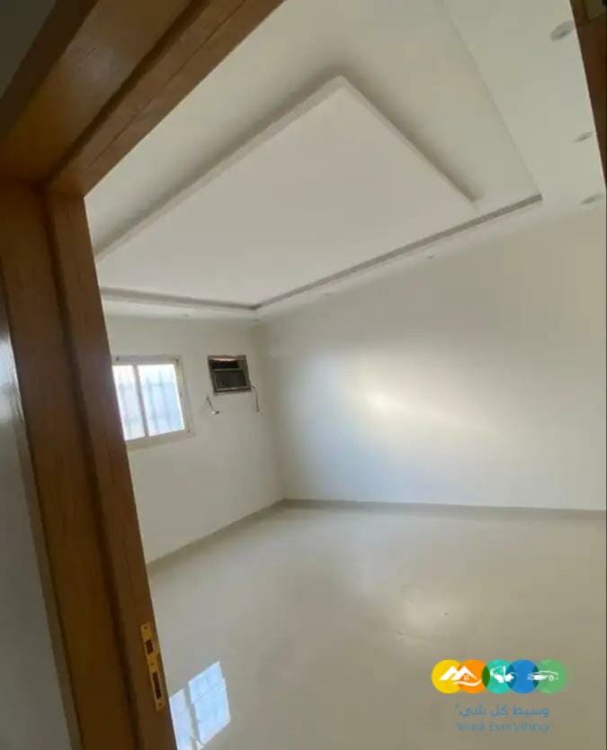 شقة 3 غرف وملحقاتها بحي طويق