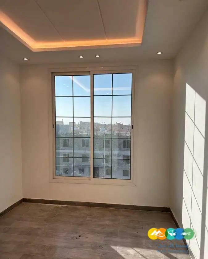 للايجار شقه دورين في عمارة