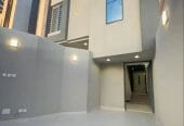 شقق ارضية وروفات علويه