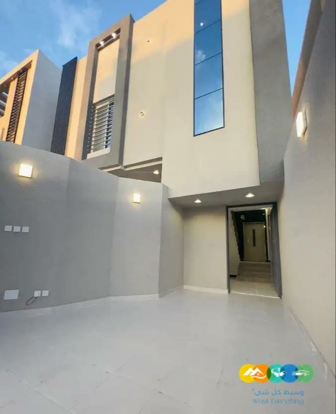 شقق ارضية وروفات علويه