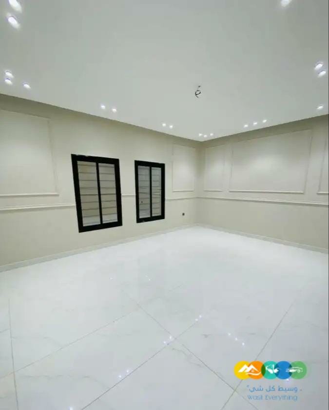 شقق ارضيه وعلويه معها ملحق