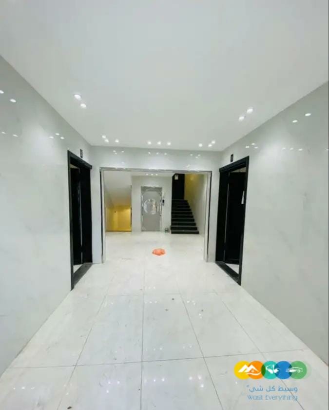 شقق ارضيه وعلويه معها ملحق