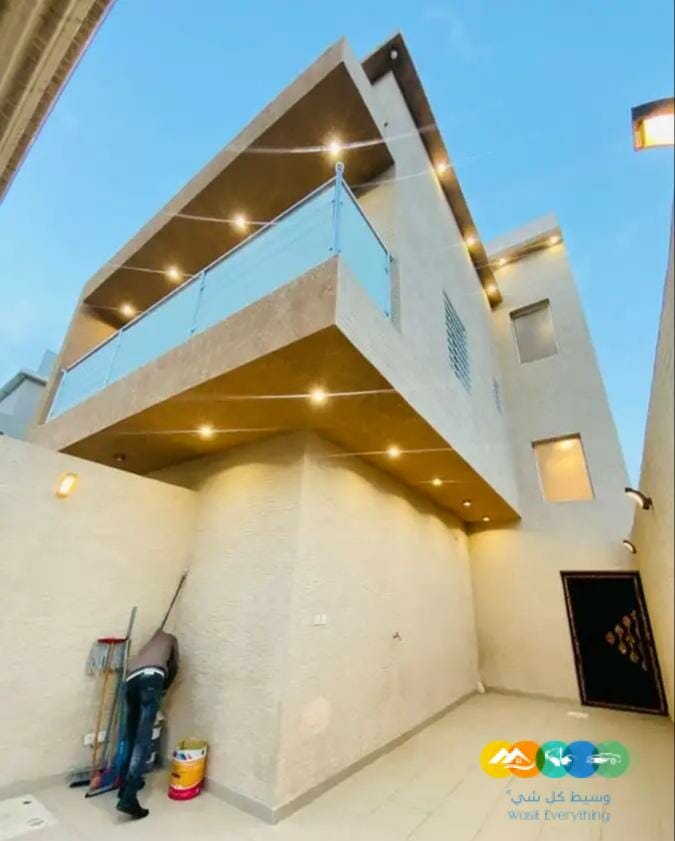 فيلا للبيع ايها حي المشارف