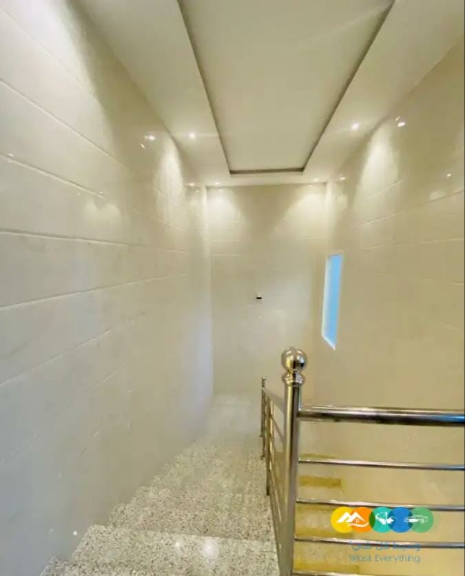 فيلا للبيع ايها حي المشارف