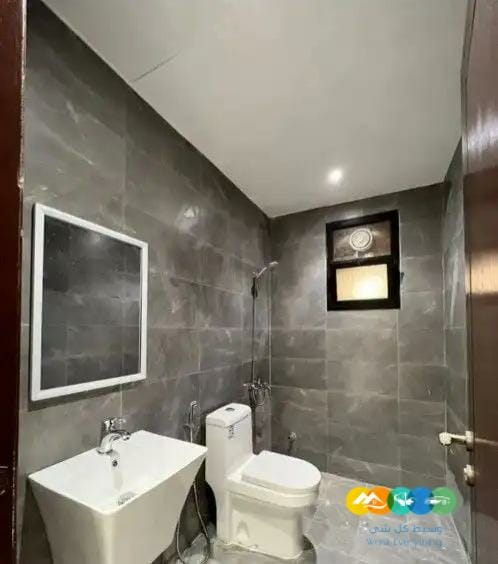 للبيع دور بحي بدر م 335 متر