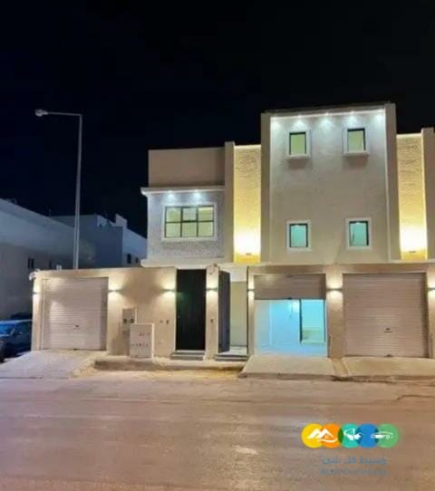 للبيع دور بحي بدر م 335 متر