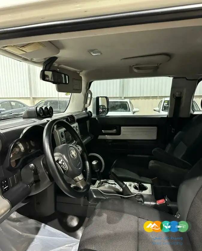 تويوتا – اف جي -2011/ تم البيع