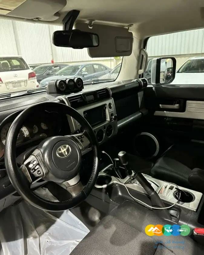 تويوتا – اف جي -2011/ تم البيع