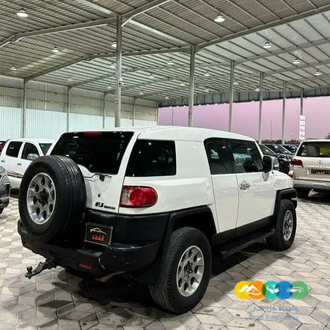 تويوتا – اف جي -2011/ تم البيع