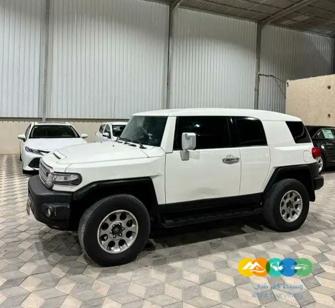 تويوتا – اف جي -2011/ تم البيع