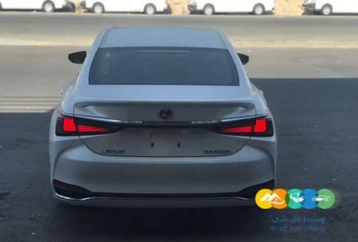 لكزس ES300H هايبرد 2023 سعودي