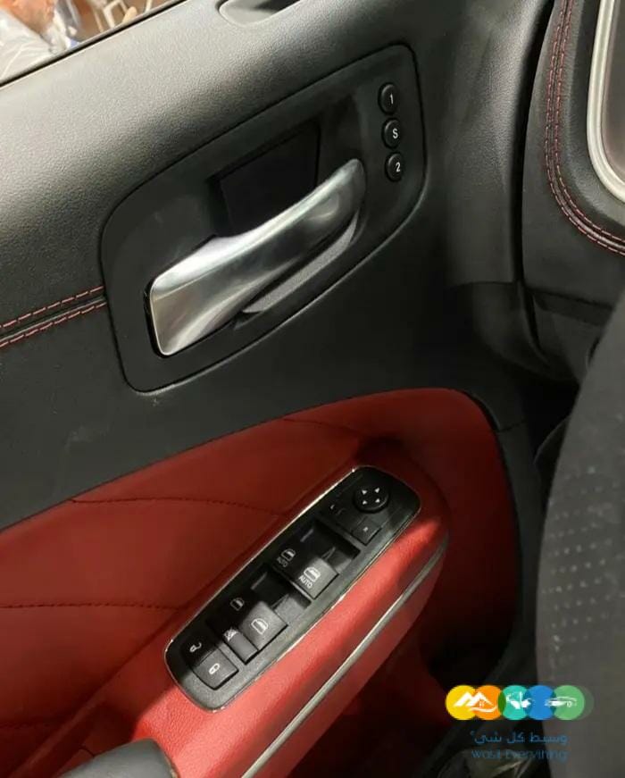 تشارجر2022 GT لون اسود ب153