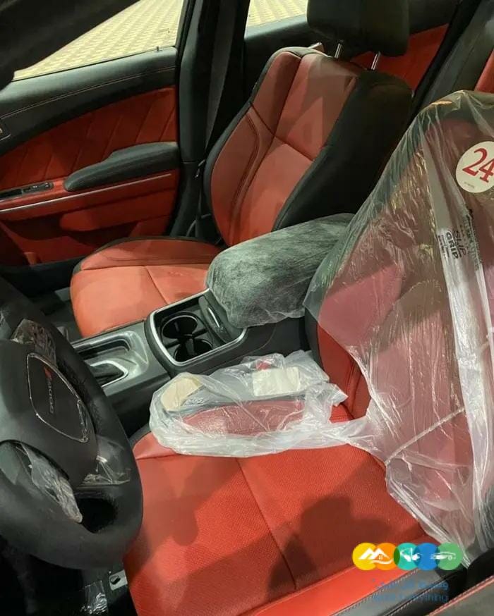 تشارجر2022 GT لون اسود ب153