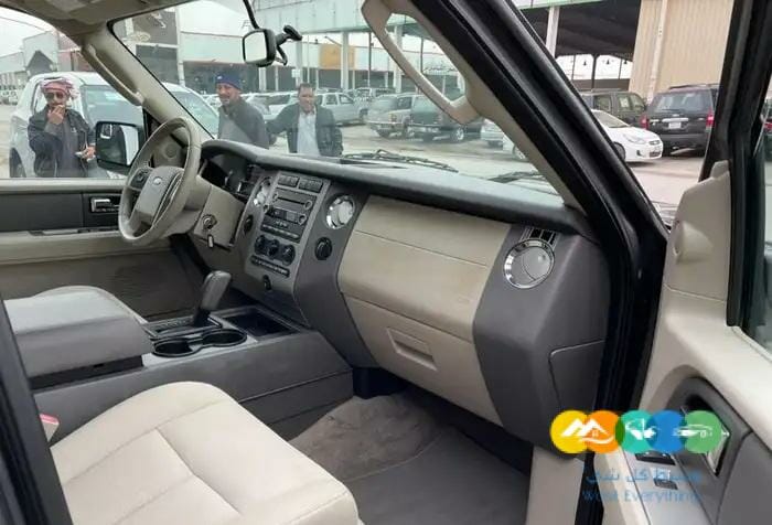 فورد اكسبديشن مخزن على الشرط