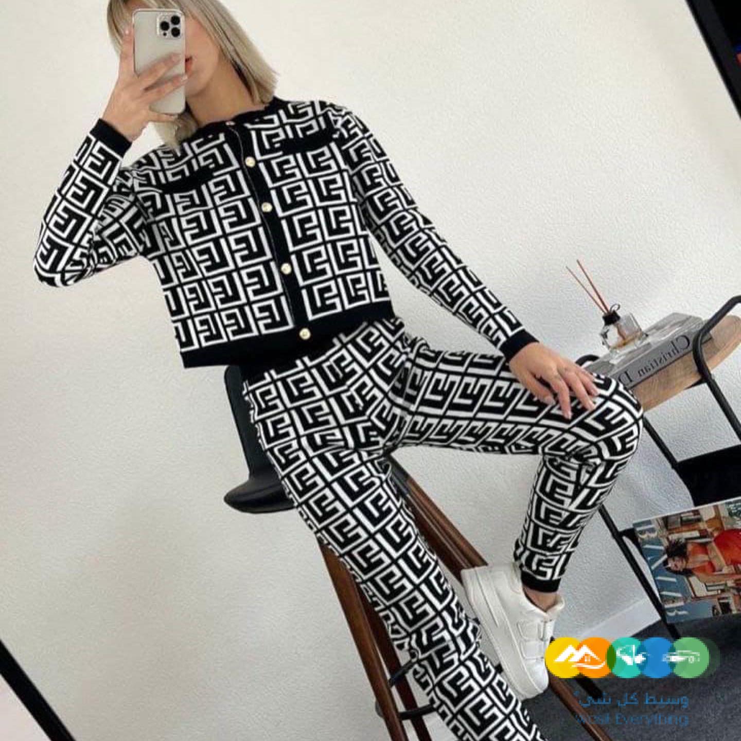 ملابس نسائيه