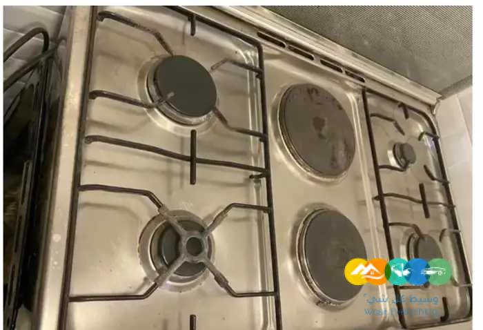 ثلاجه و فرن للبيع / تم البيع الله يبارك
